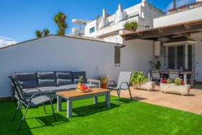 Beach at 30m, great terrace, home office & fibre